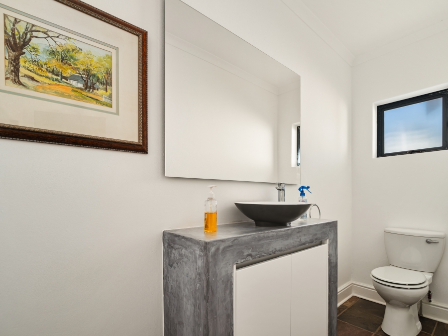 4 Bedroom Property for Sale in Rexford Western Cape